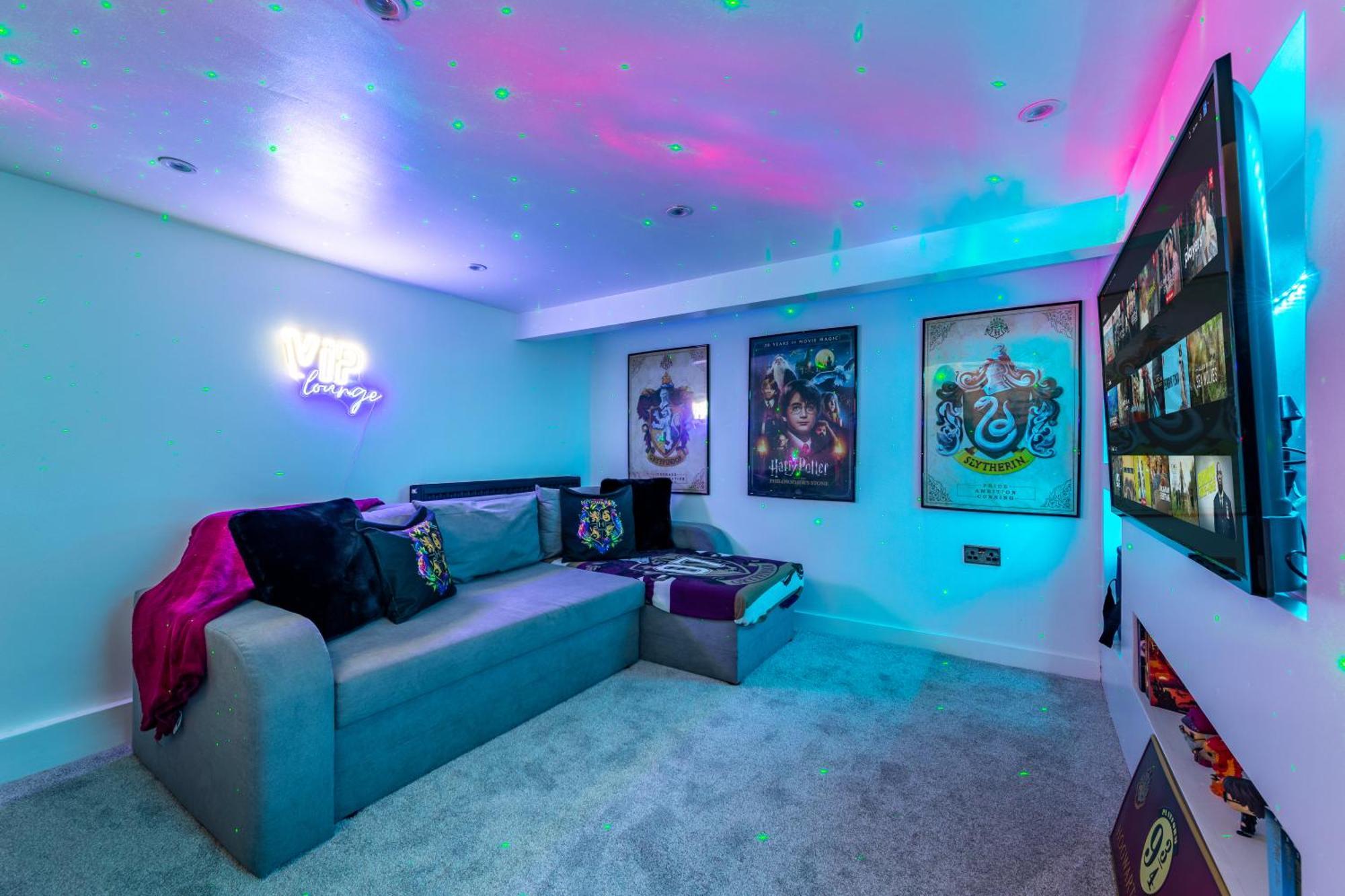 The Hogwarts Retreat - Cinema Room - Special May Offer - 25Th - 31St Watford  Esterno foto