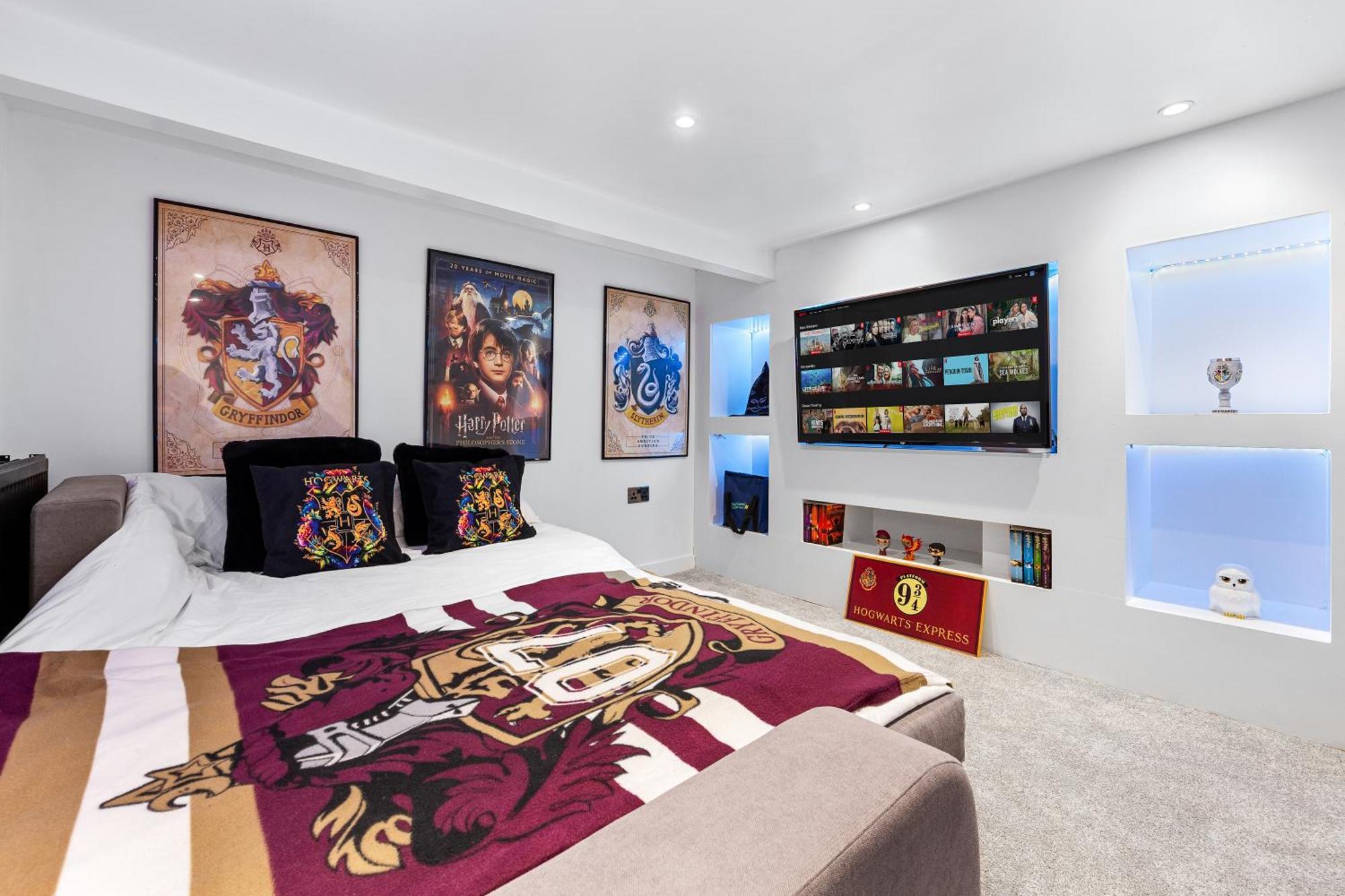 The Hogwarts Retreat - Cinema Room - Special May Offer - 25Th - 31St Watford  Esterno foto