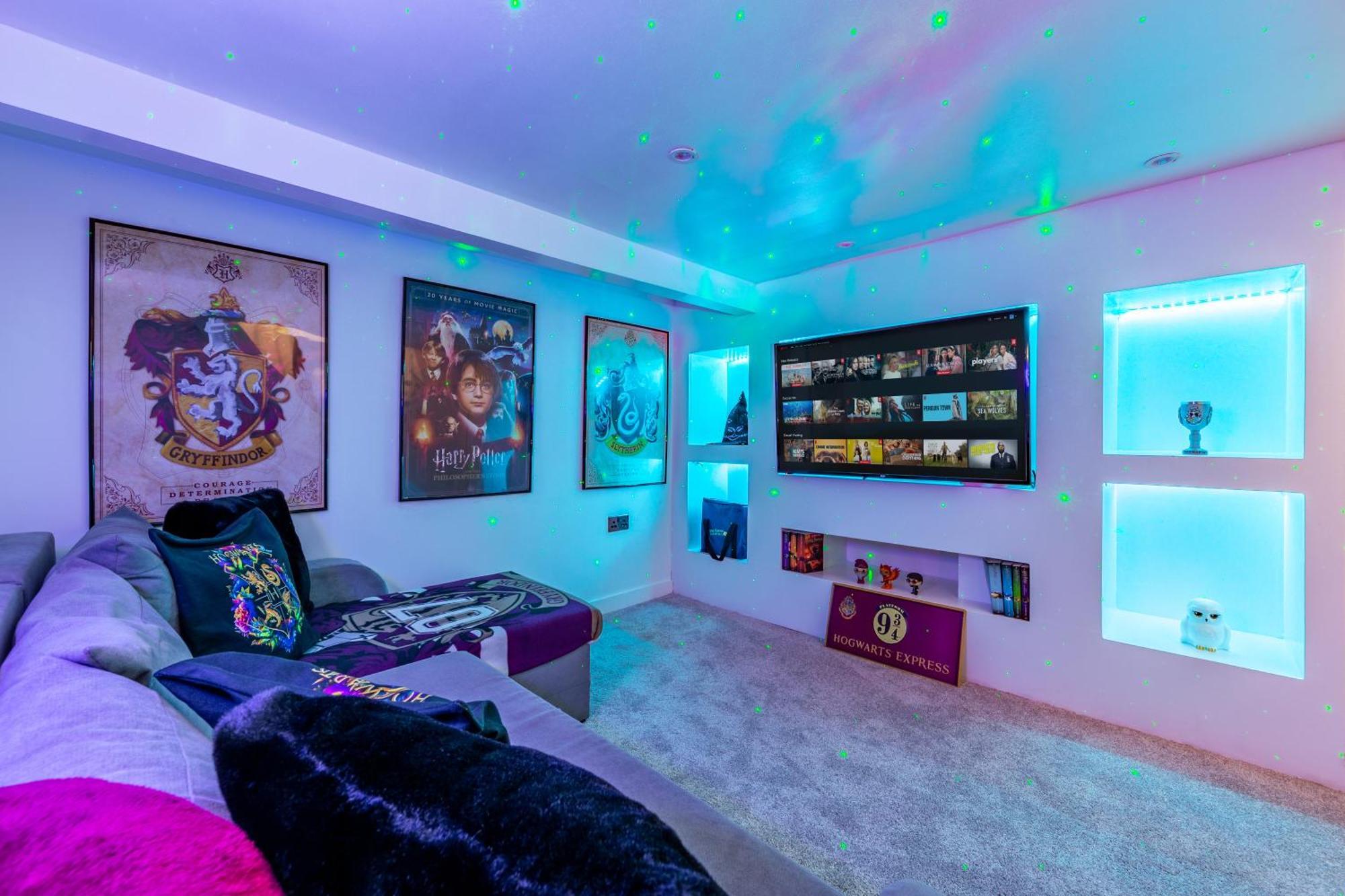 The Hogwarts Retreat - Cinema Room - Special May Offer - 25Th - 31St Watford  Esterno foto