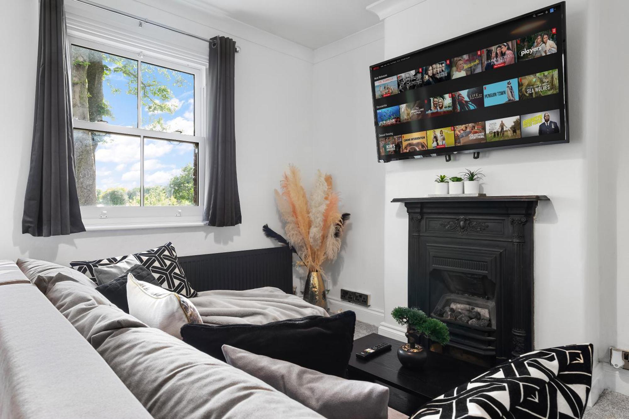 The Hogwarts Retreat - Cinema Room - Special May Offer - 25Th - 31St Watford  Esterno foto