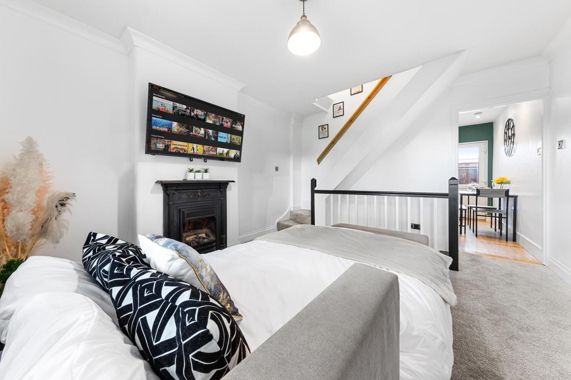 The Hogwarts Retreat - Cinema Room - Special May Offer - 25Th - 31St Watford  Esterno foto
