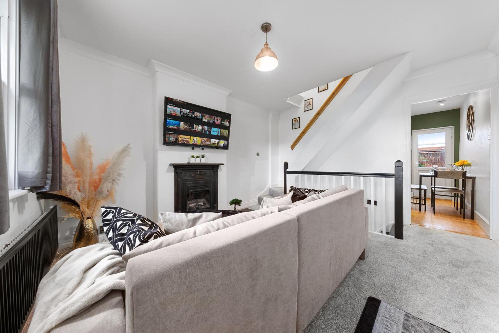 The Hogwarts Retreat - Cinema Room - Special May Offer - 25Th - 31St Watford  Esterno foto