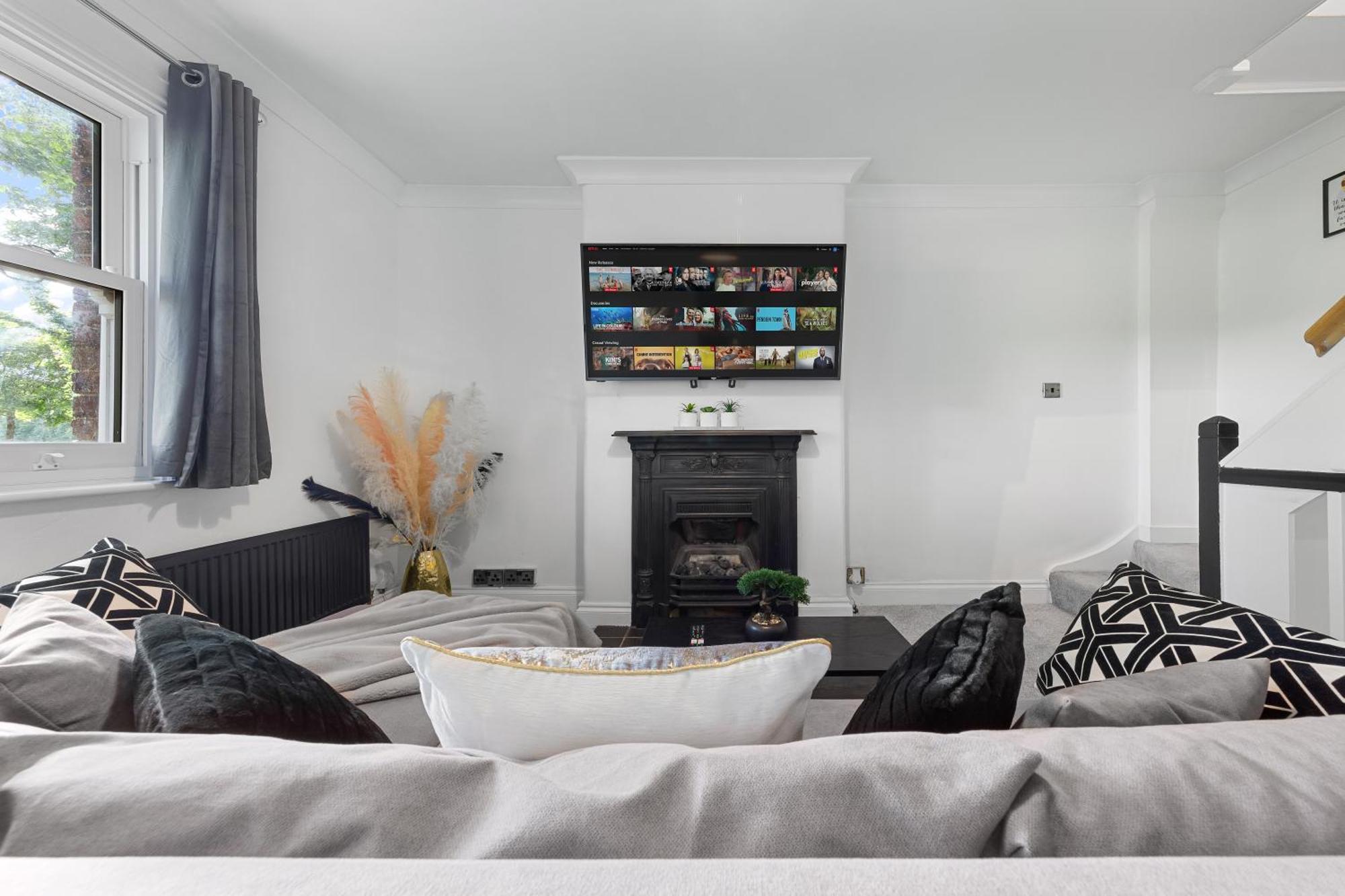 The Hogwarts Retreat - Cinema Room - Special May Offer - 25Th - 31St Watford  Esterno foto